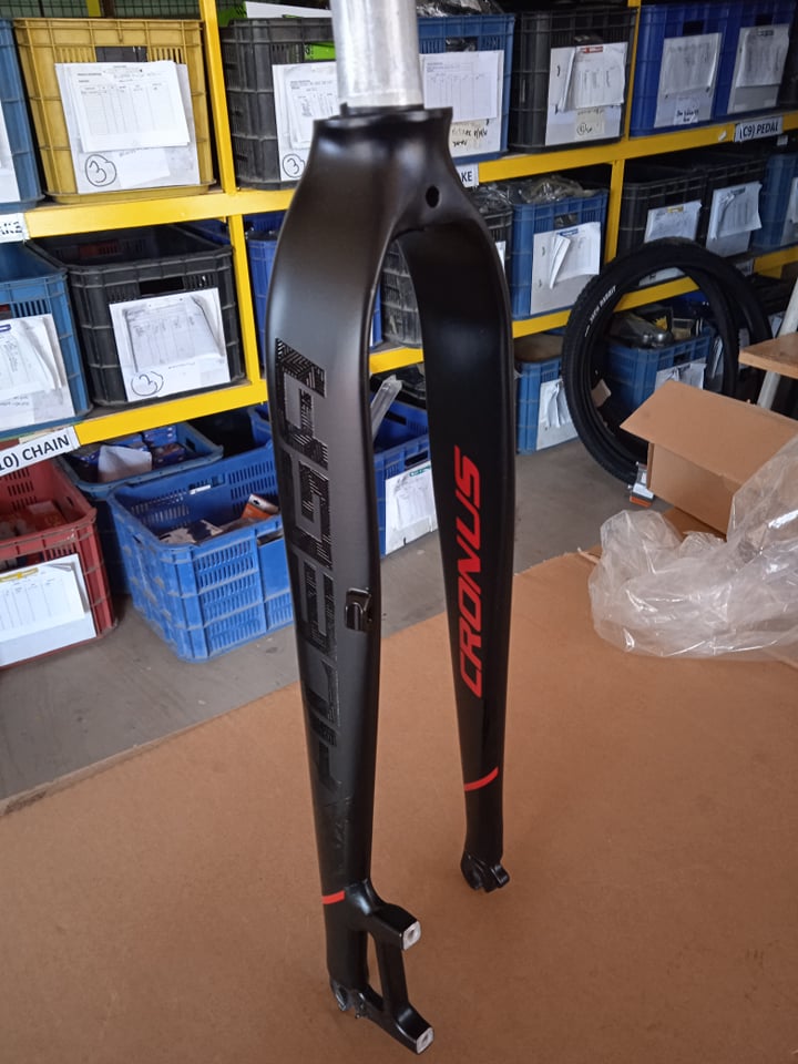 Fork Alega #26/27.5/29 Rigid Cronus Black
