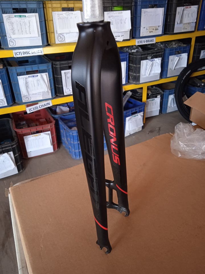 Fork Alega #26/27.5/29 Rigid Cronus Black